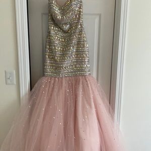 MoriLee by Madeline Gardner prom dress size 10 light pink